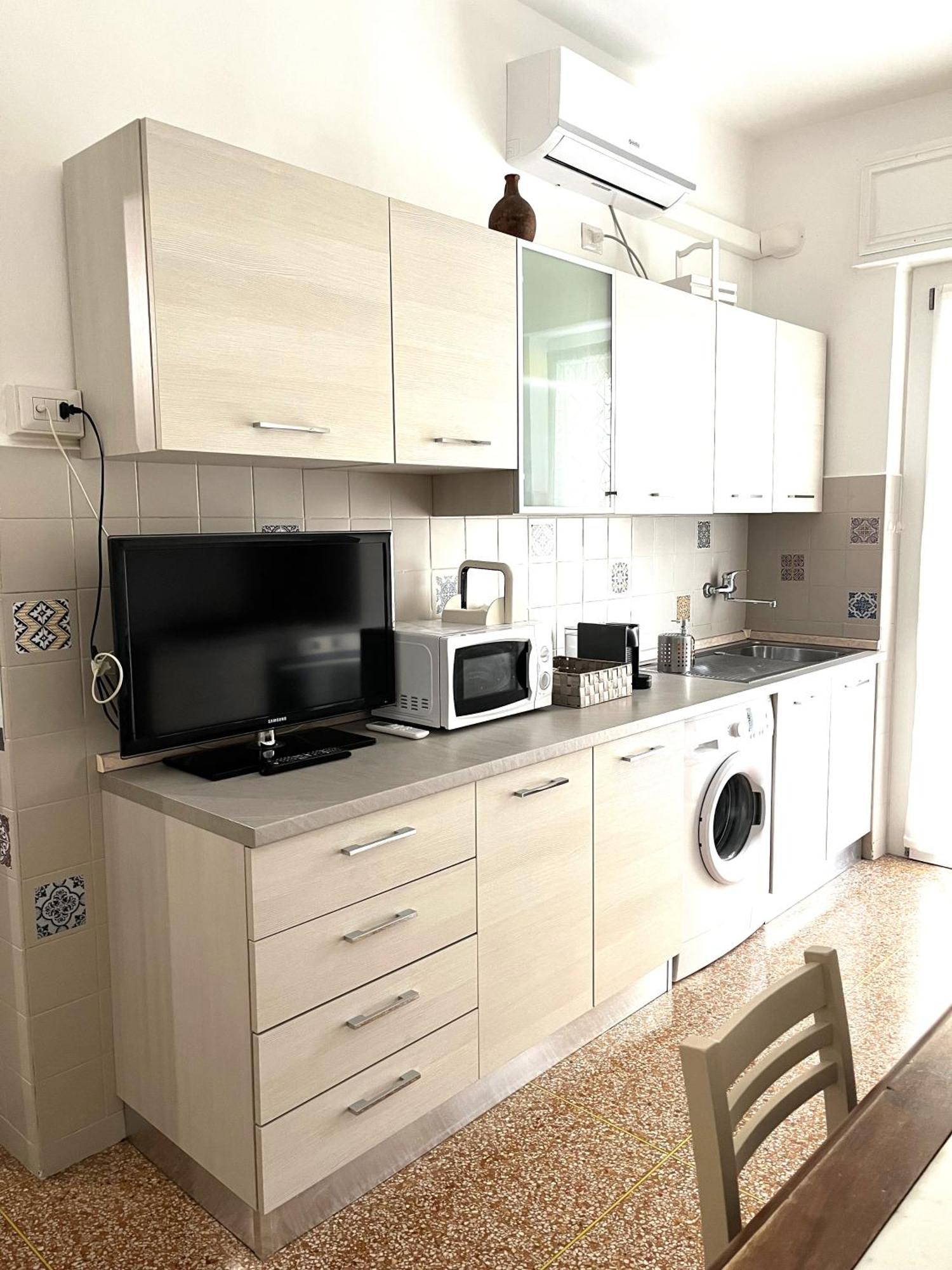 Ines'S Home Genoa Bagian luar foto